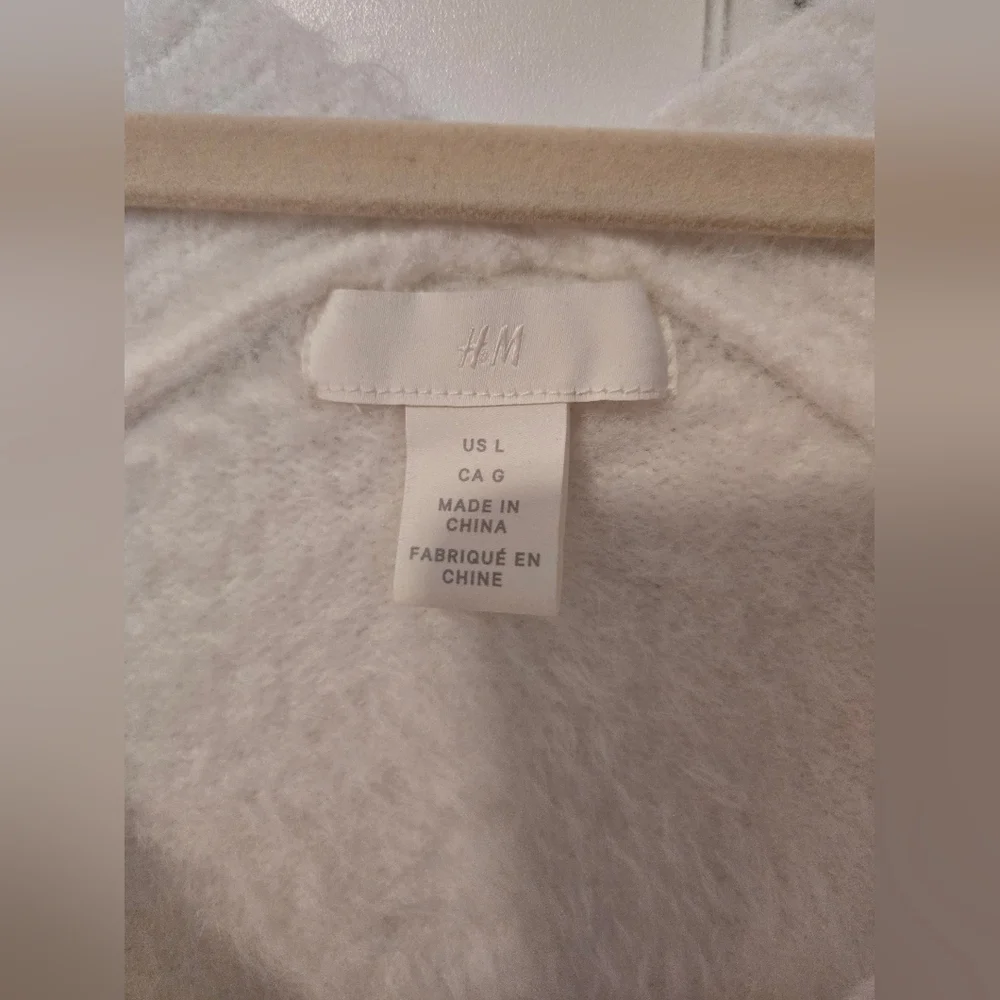H&M White Rhinestone Button Cardigan - Picture 5 of 10